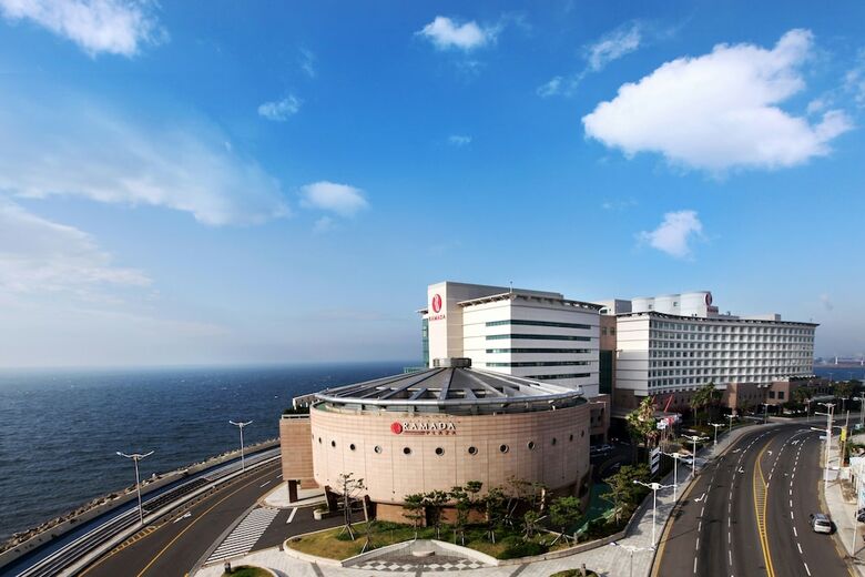 Hotel Ramada Plaza Jeju Ocean Front