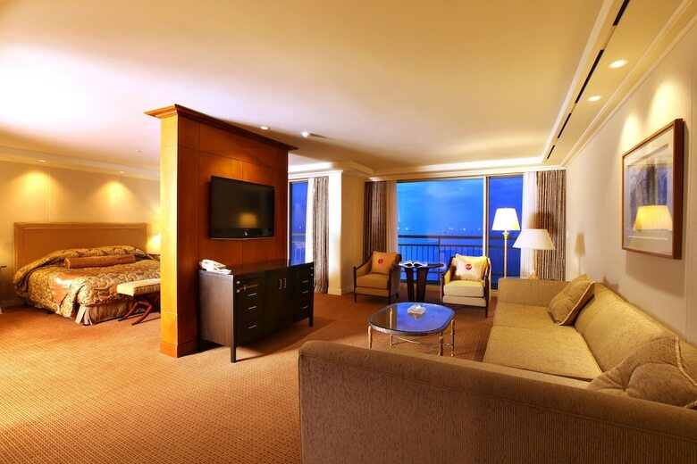Hotel Ramada Plaza Jeju Ocean Front