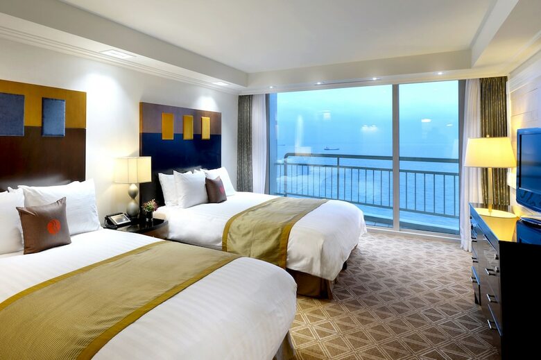 Hotel Ramada Plaza Jeju Ocean Front