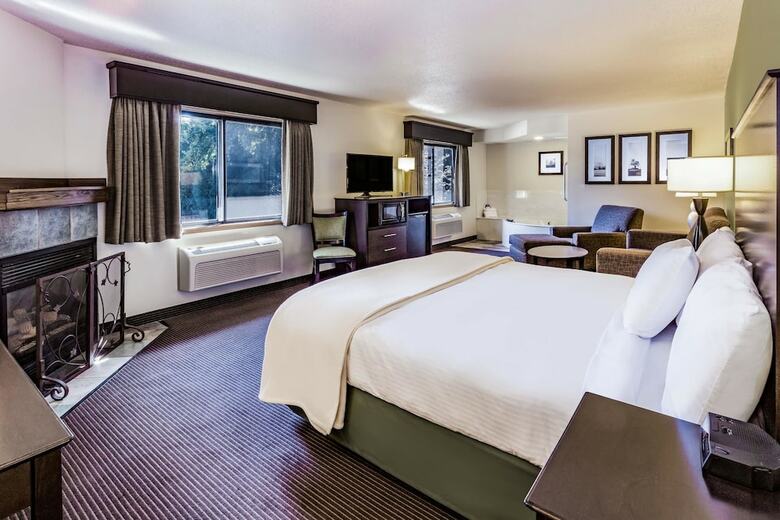 Hotel Americinn By Wyndham Hampton