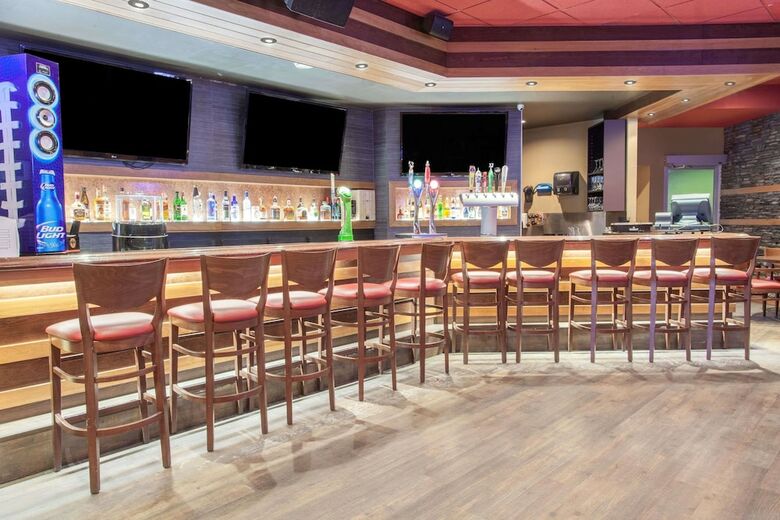 Hotel Howard Johnson By Wyndham Winnipeg West