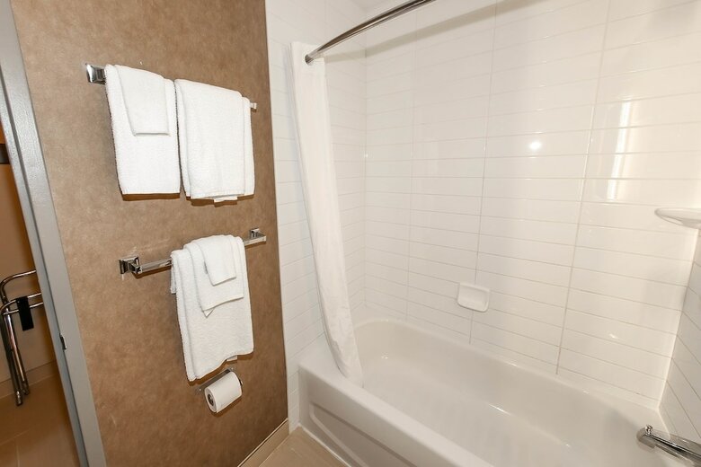 Hotel Howard Johnson By Wyndham Winnipeg West