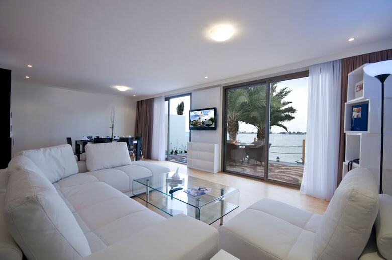 Hotel Dana Beach Resort