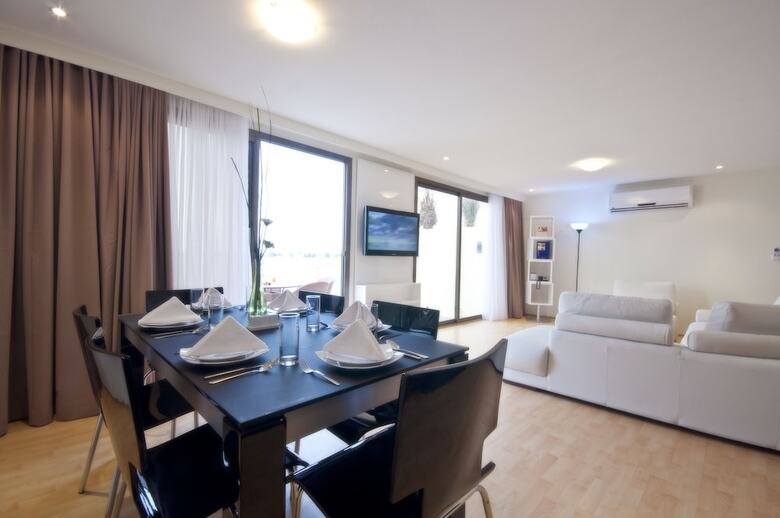 Hotel Dana Beach Resort