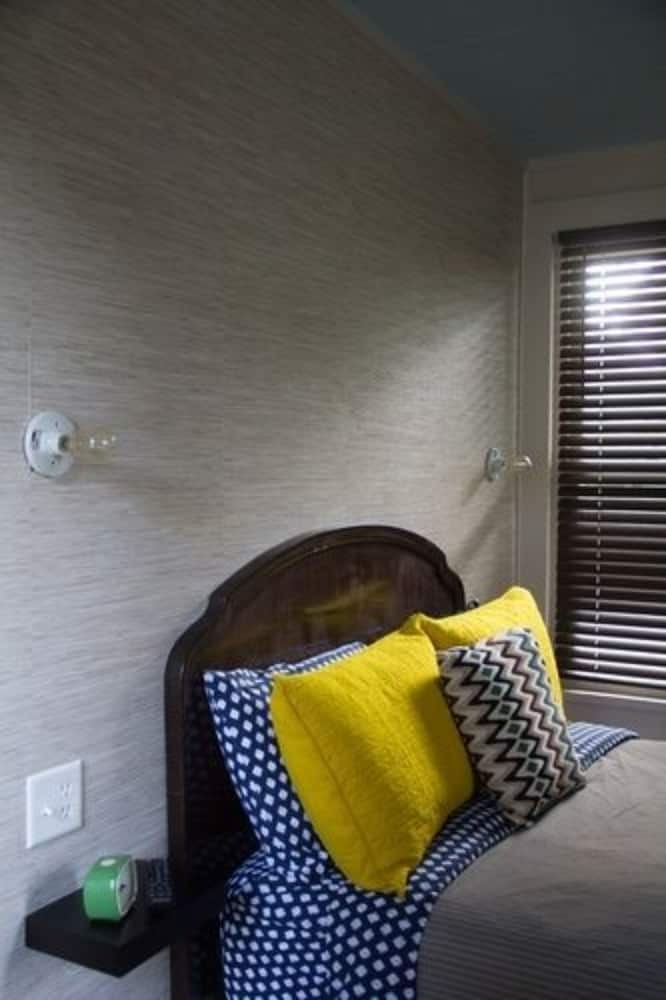 Hotel Modern Homestead Guest House