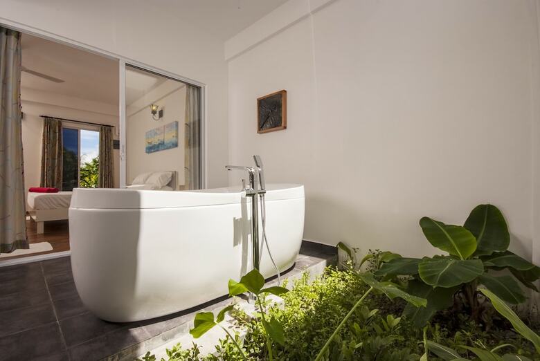 Hotel Evexia Beach Collection - A Premium Wellness Retreat