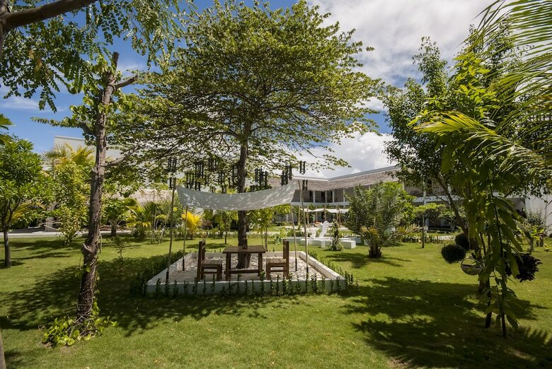 Hotel Evexia Beach Collection - A Premium Wellness Retreat