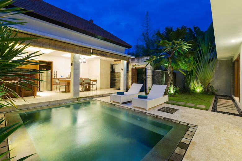 Odika Lovina House And Villa