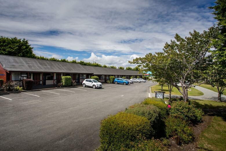 Te Anau Top 10 Holiday Park