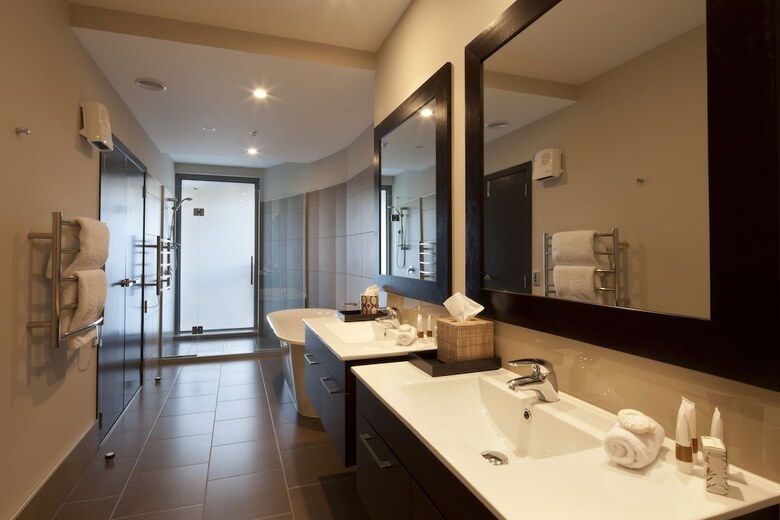 Queenstown Village Apartments