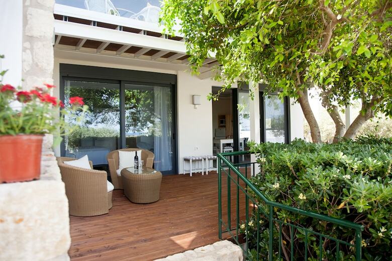 Aparthotel Artemis Village Apartments & Studios