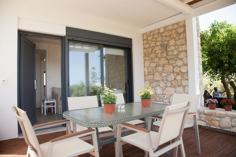 Aparthotel Artemis Village Apartments & Studios