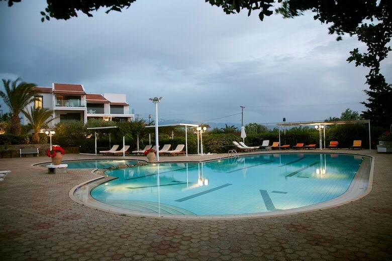 Aparthotel Artemis Village Apartments & Studios