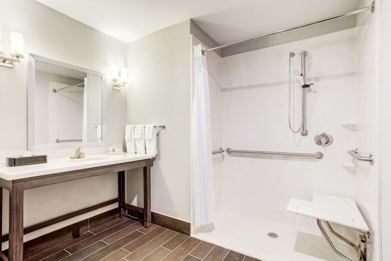 Holiday Inn Hotel & Suites Lafayette North