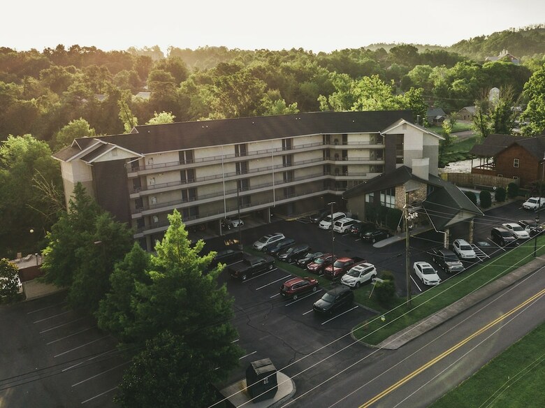 Hotel Twin Mountain Inn & Suites