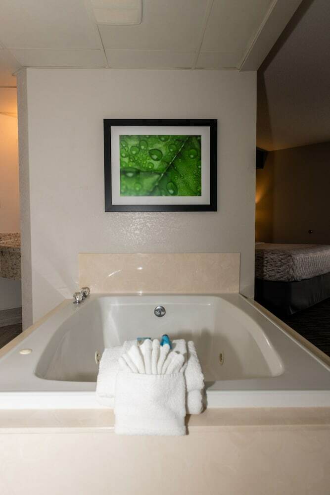 Hotel Twin Mountain Inn & Suites