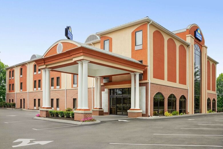 Hotel Days Inn & Suites By Wyndham Murfreesboro