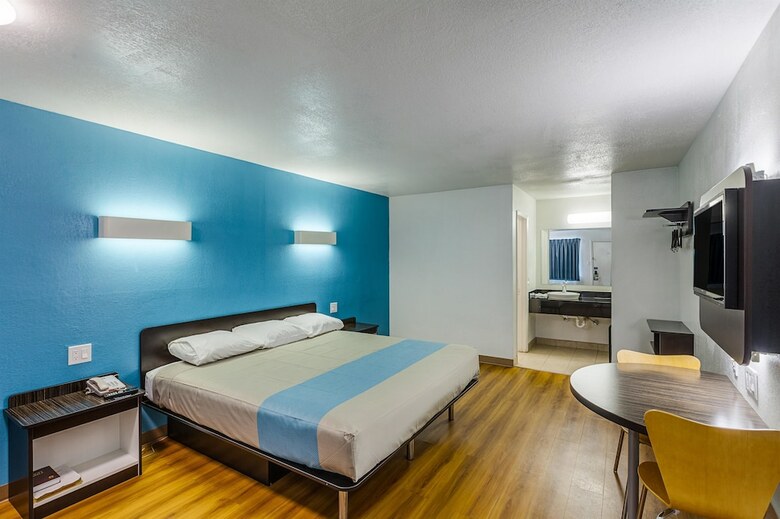 Motel 6 Fort Worth Convention Center