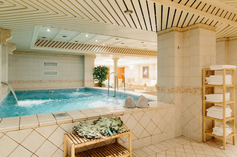 Grand Hotel Emerald