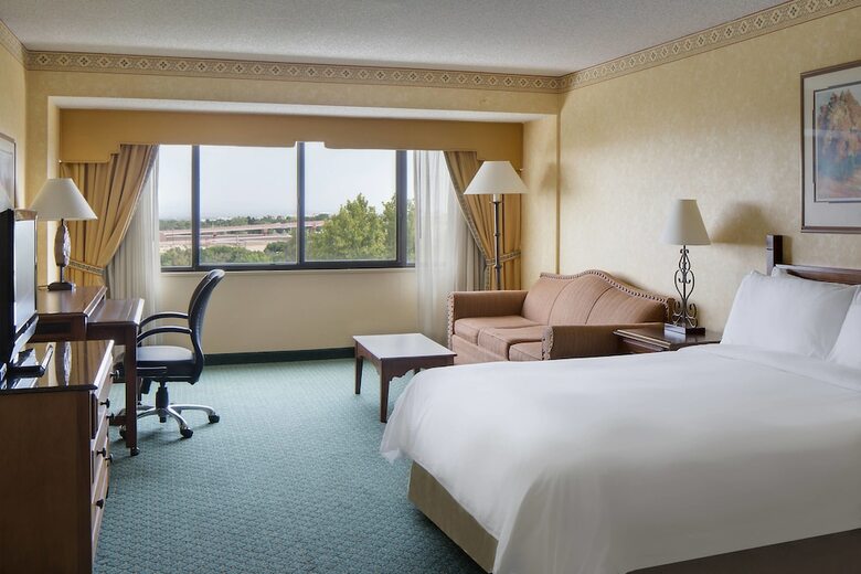 Hotel Albuquerque Marriott Pyramid North