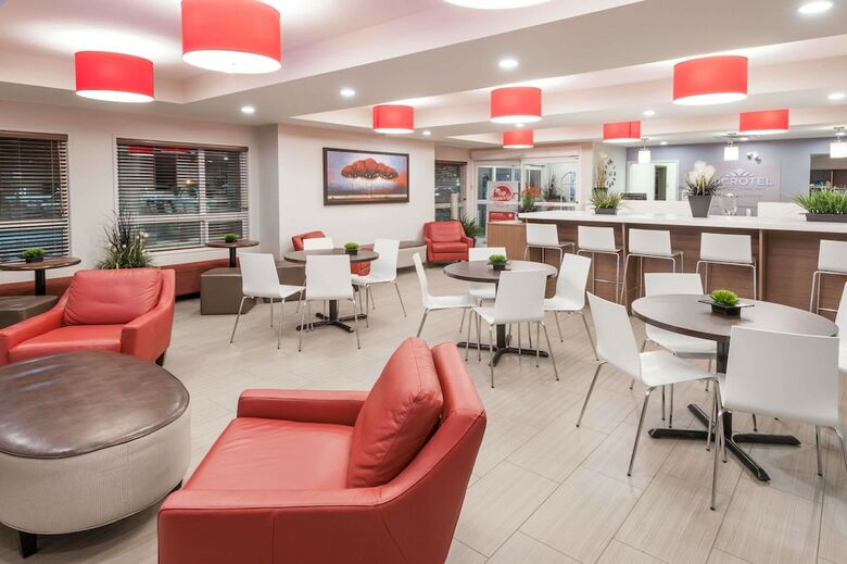 Hotel Microtel Inn & Suites By Wyndham Fort St John