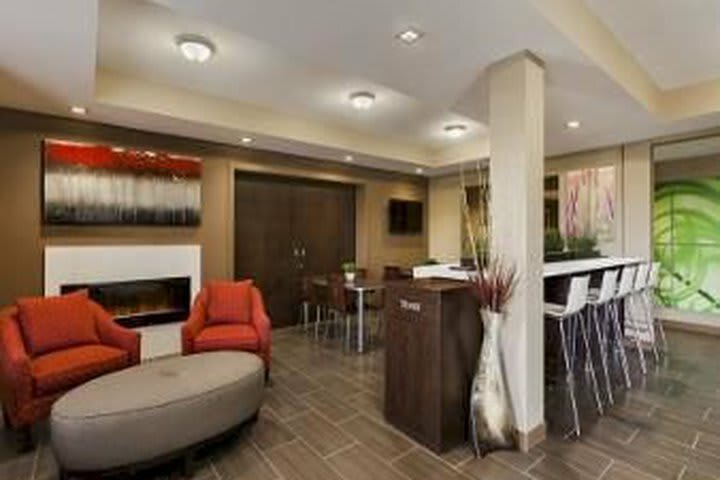 Hotel Microtel Inn & Suites By Wyndham Fort St John