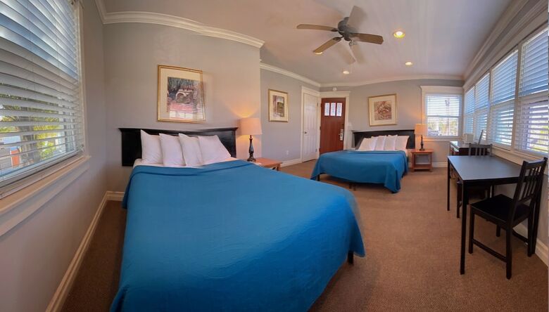 Motel Coronado Island Inn