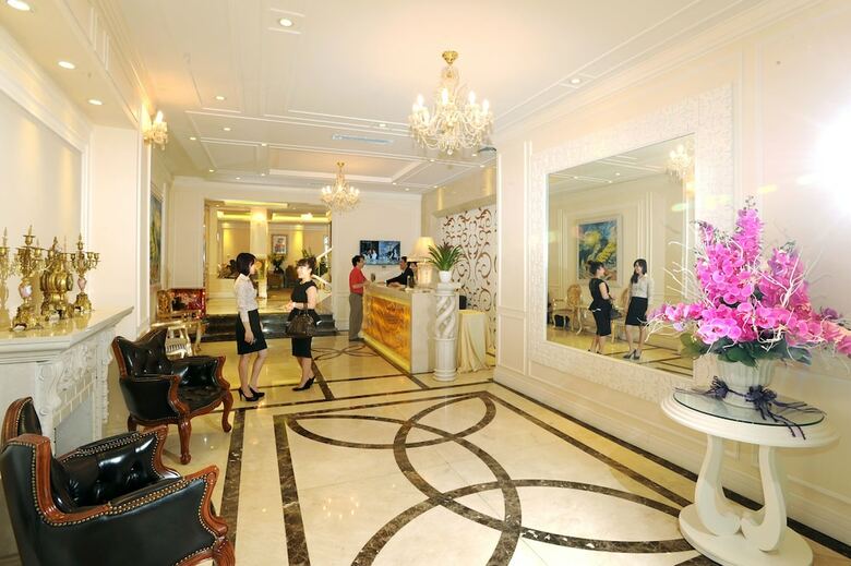 New Era Hotel And Villa