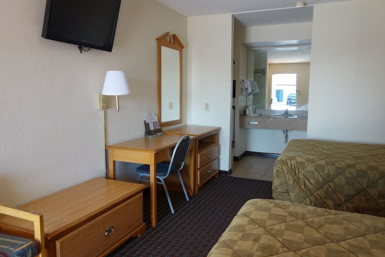 Motel Vip Inn And Suites