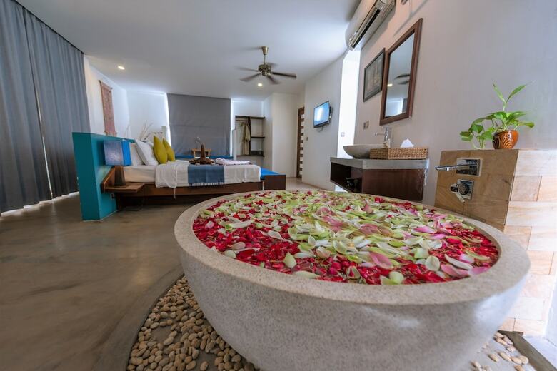 Hotel Chez Moi Suite And Spa
