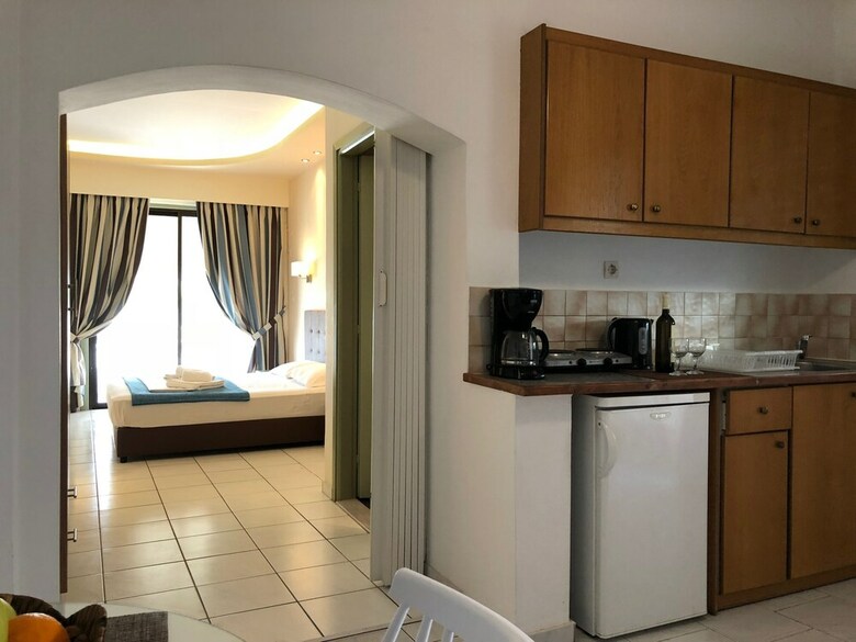 Oleander Apartments