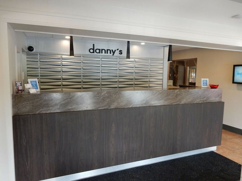 Danny?s Hotel Suites, Surestay Collection By Best Western