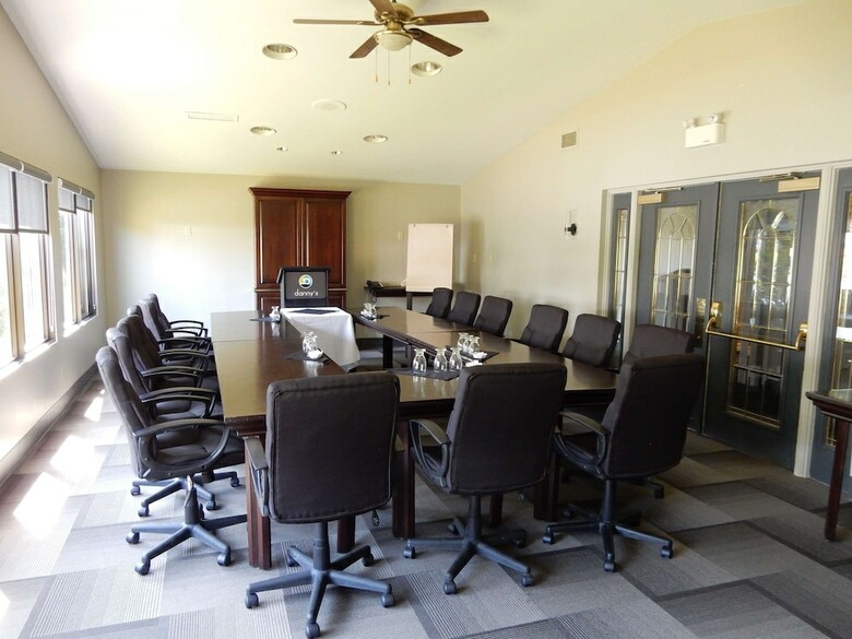 Danny?s Hotel Suites, Surestay Collection By Best Western