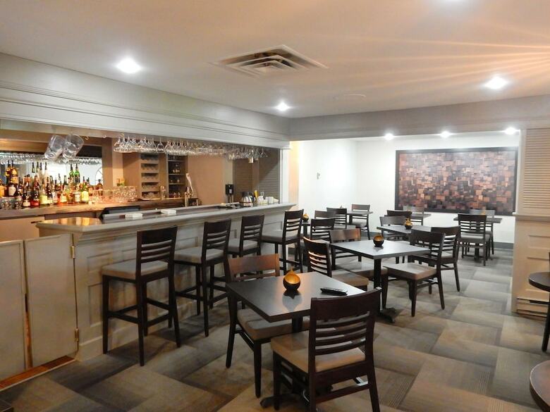 Danny?s Hotel Suites, Surestay Collection By Best Western