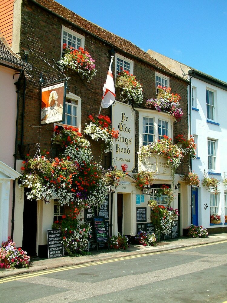 Hotel The Kings Head & Channel View