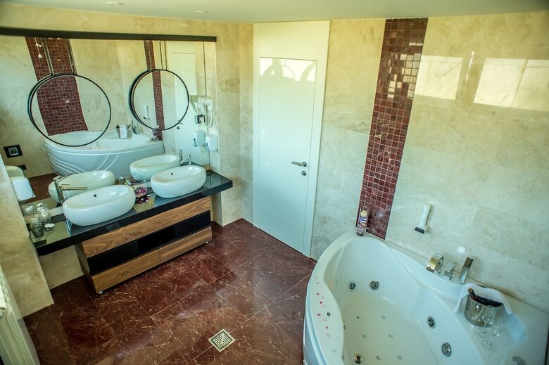 Hotel Hedonic