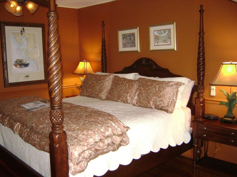 The Hibiscus House Bed And Breakfast