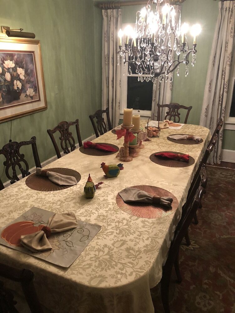 The Hibiscus House Bed And Breakfast