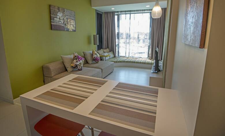 Aparthotel Borneo Vista Suites Hotel