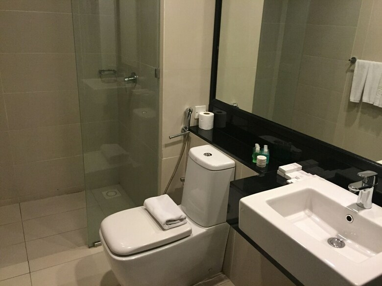 Aparthotel Borneo Vista Suites Hotel