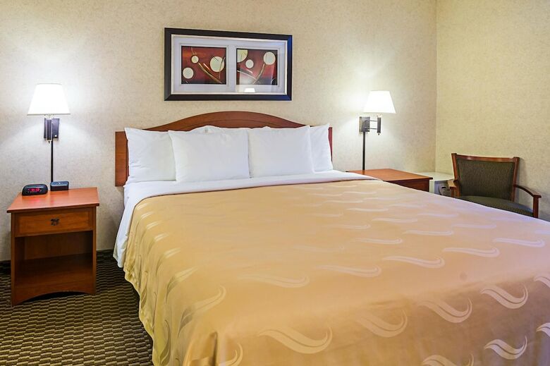 Hotel Quality Inn & Suites