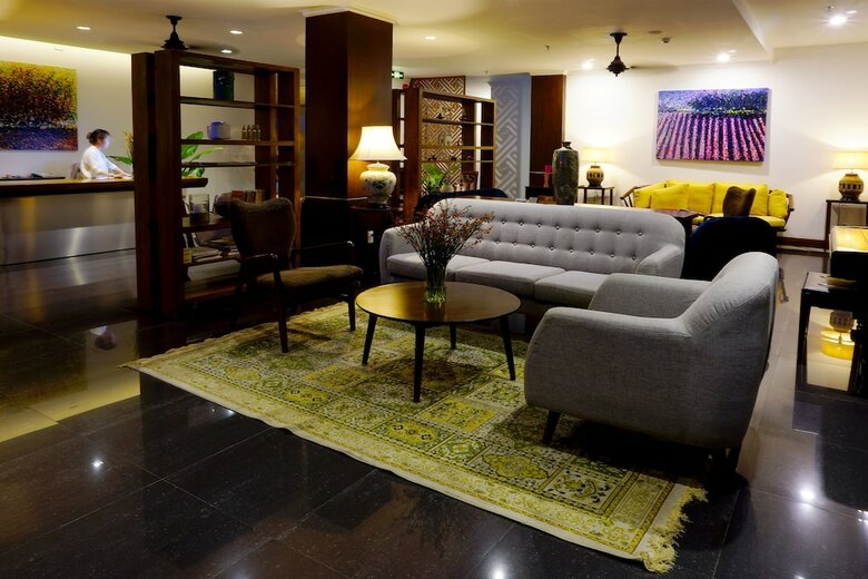 Dan Oasis Beach Hotel And Apartment