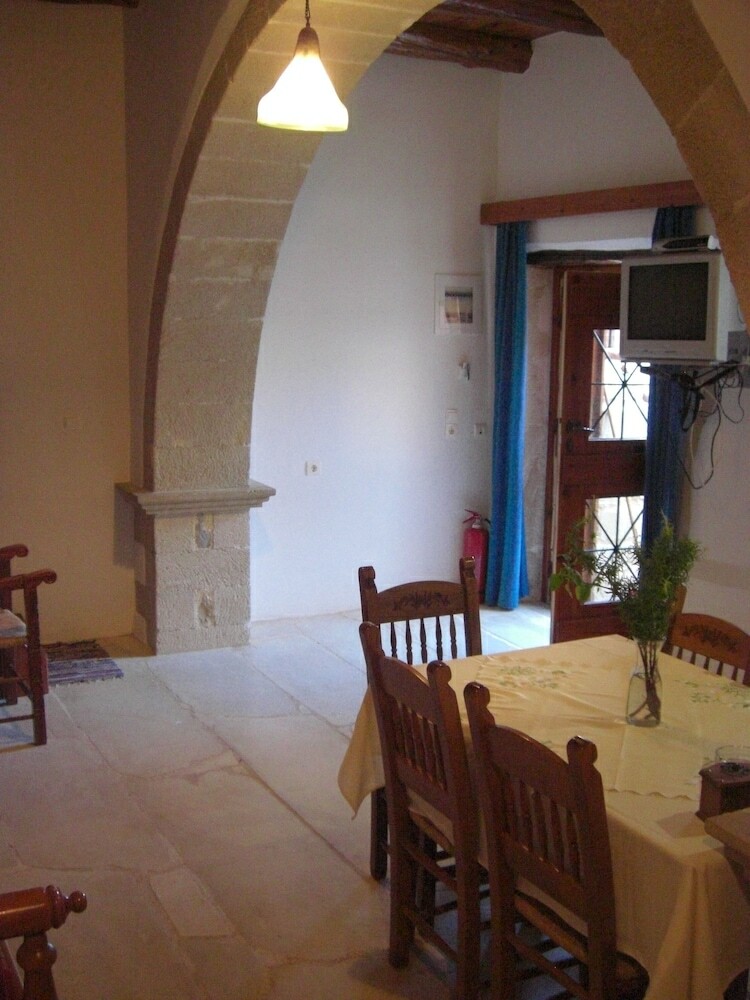 Hotel Patriko Traditional Residence