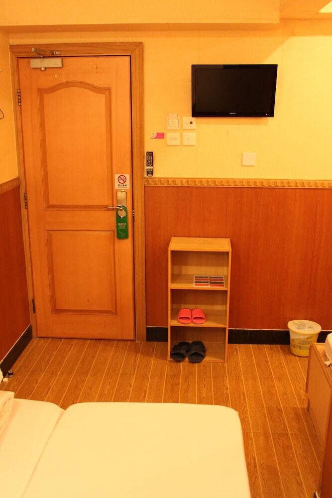 Hotel New Garden Hostel