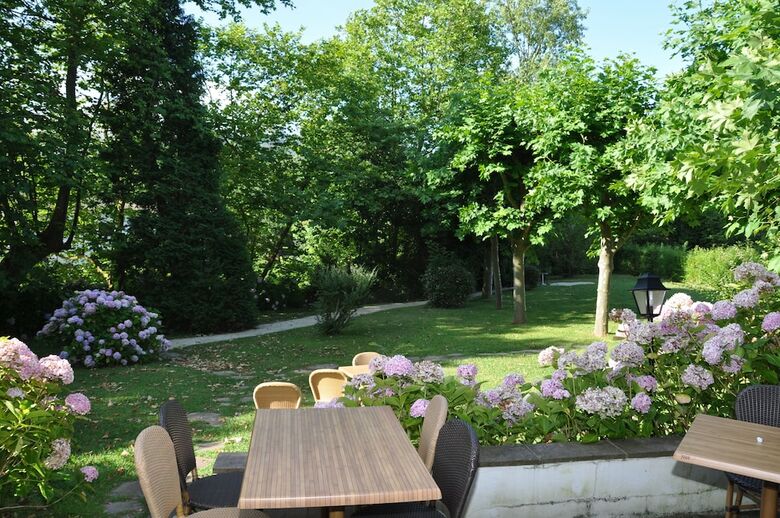 Hotel Restaurant Du Pont D'ascain