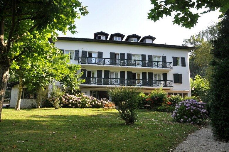 Hotel Restaurant Du Pont D'ascain