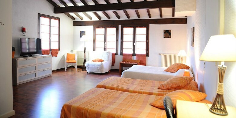 Hotel Restaurant Du Pont D'ascain