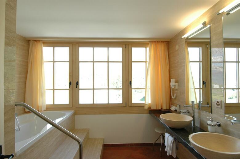 Schweizerhaus Swiss Quality Hotel