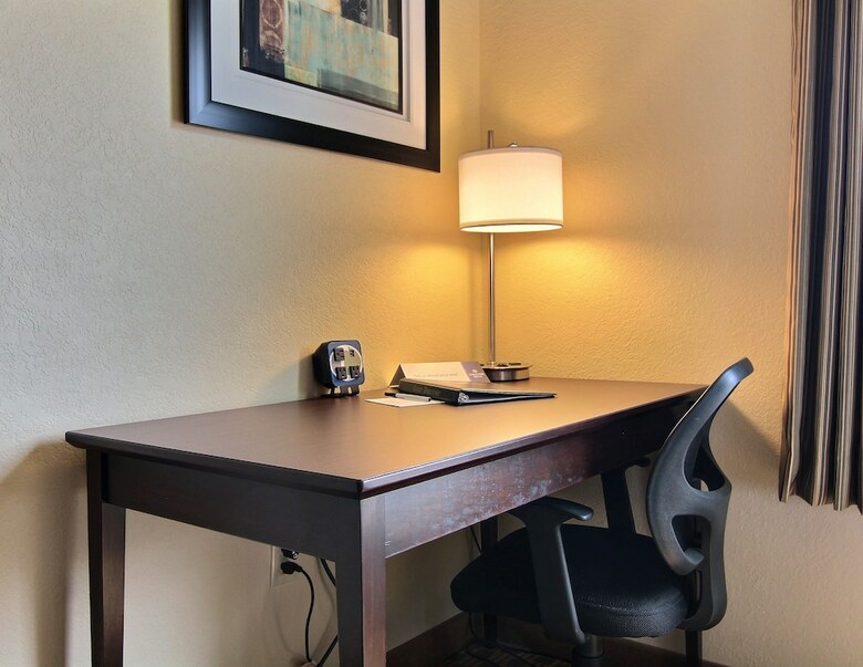 Hotel Cobblestone Inn & Suites - Linton