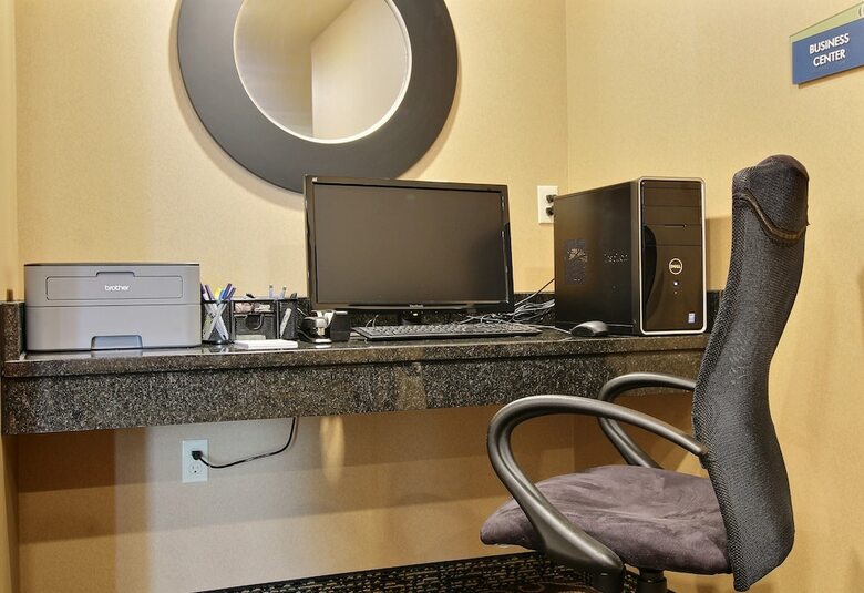 Hotel Cobblestone Inn & Suites - Linton